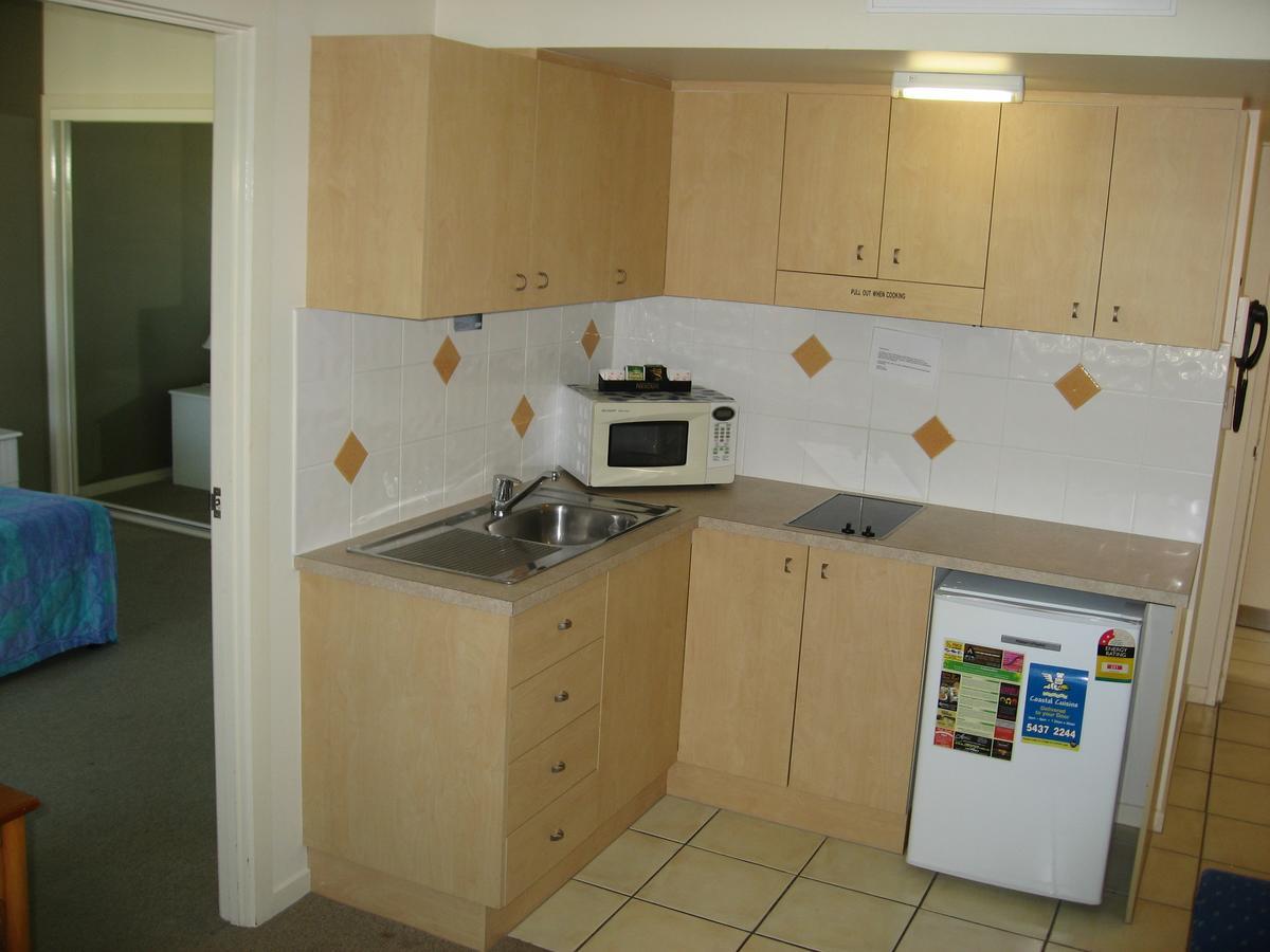 Moorings Beach Resort Caloundra Bagian luar foto