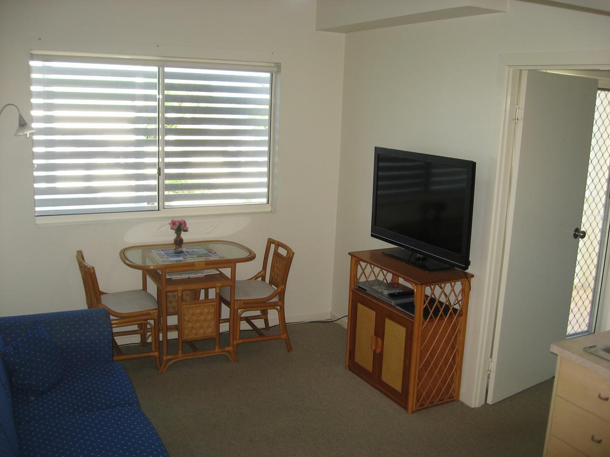 Moorings Beach Resort Caloundra Bagian luar foto