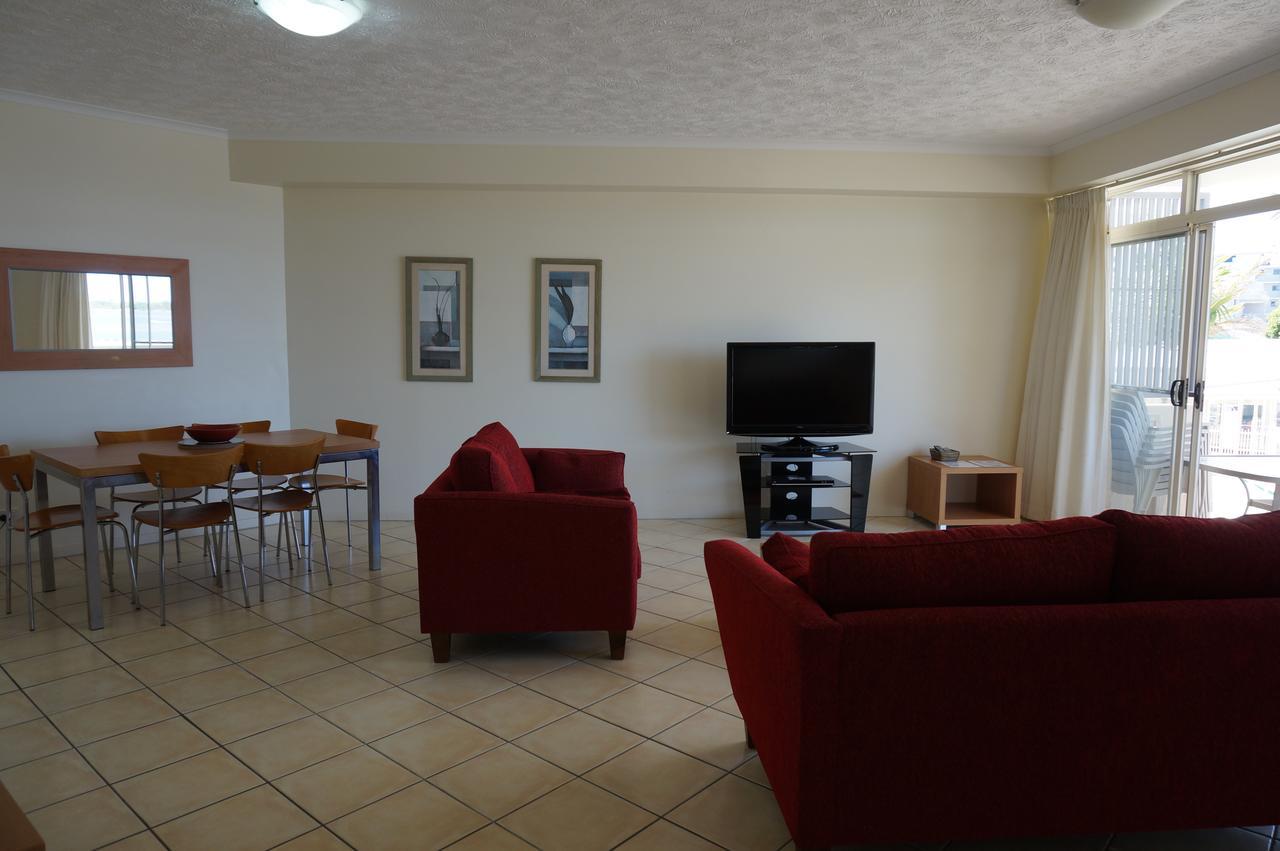 Moorings Beach Resort Caloundra Bagian luar foto
