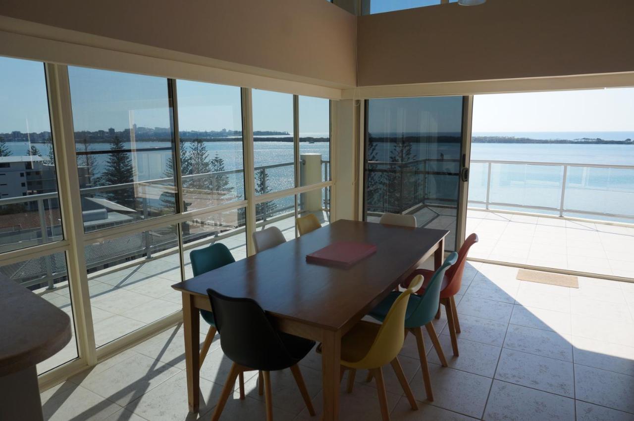 Moorings Beach Resort Caloundra Bagian luar foto