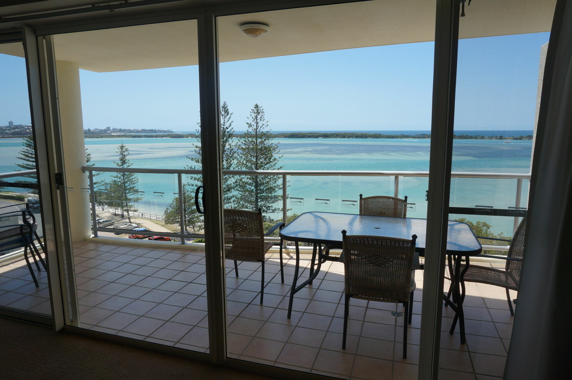 Moorings Beach Resort Caloundra Bagian luar foto
