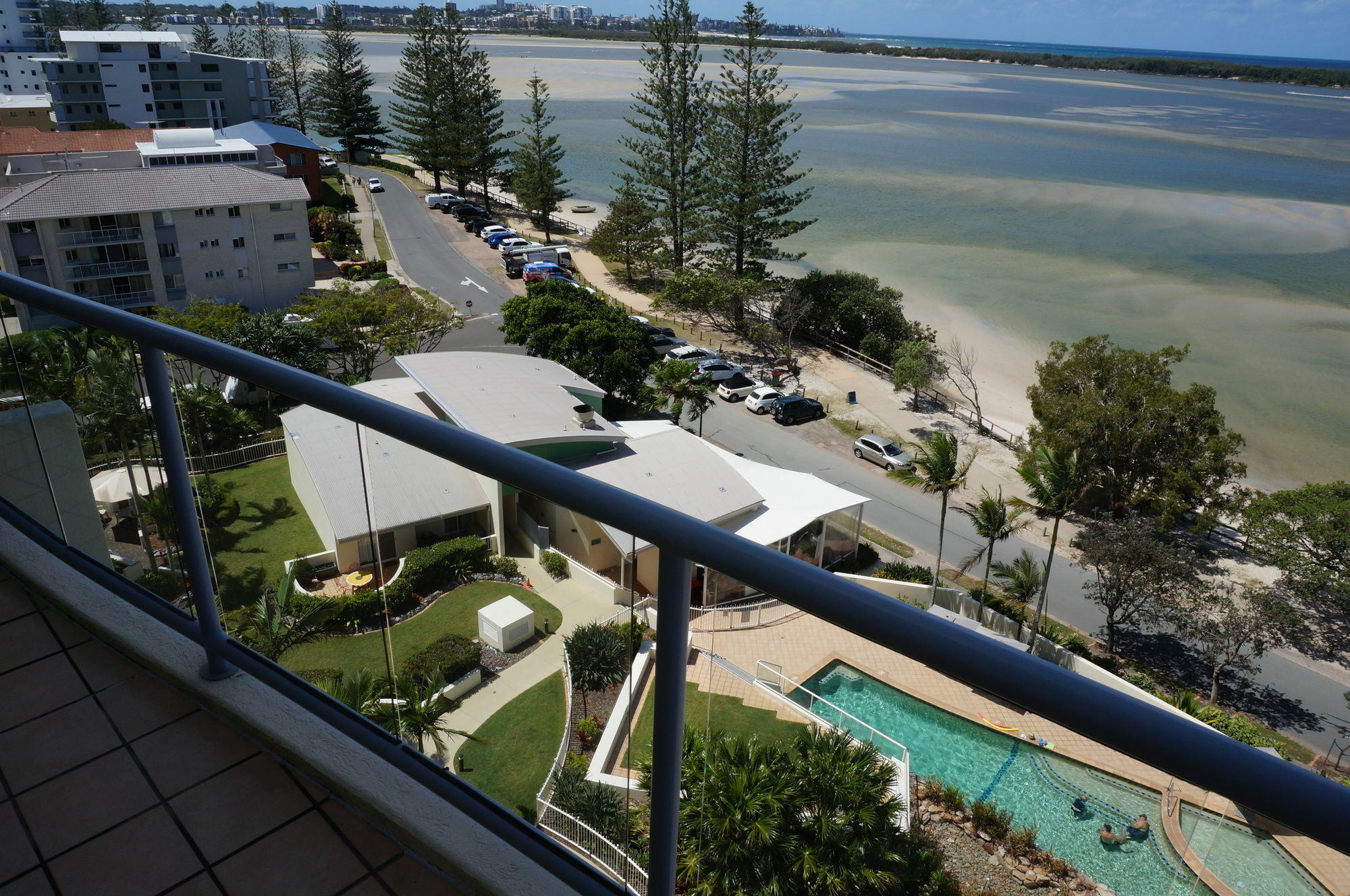 Moorings Beach Resort Caloundra Bagian luar foto